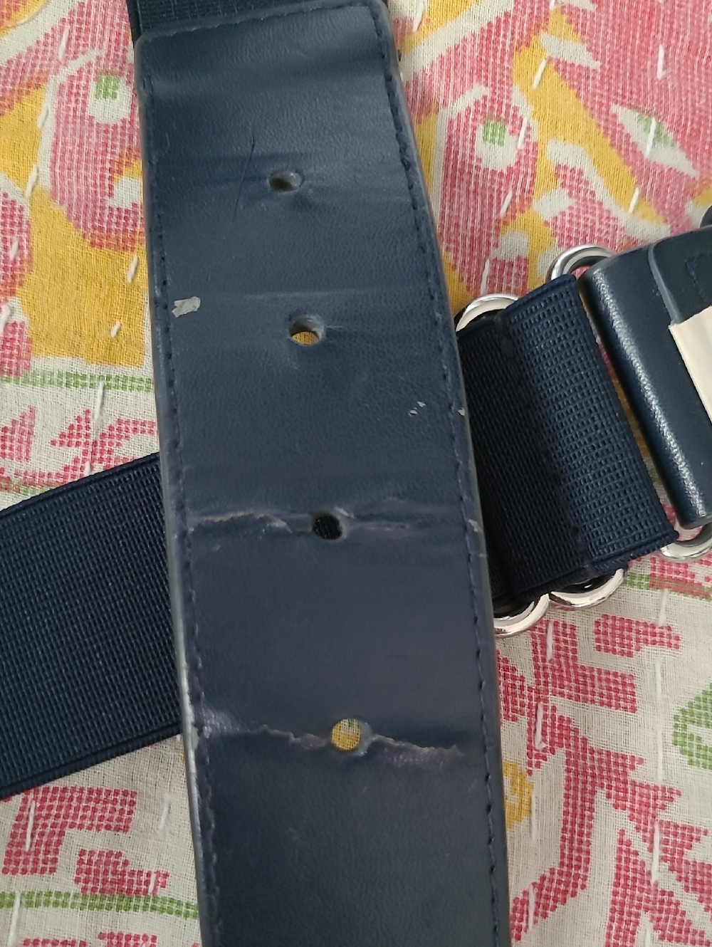 Under Armour Men's Navy  Belt - Silver Buckle Stretches Adjustable - Picture 11 of 11